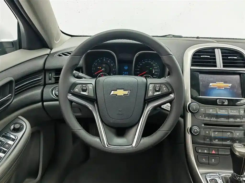 2013 Chevrolet Malibu 2.4L Automatic Luxury Edition — миниатюра 11