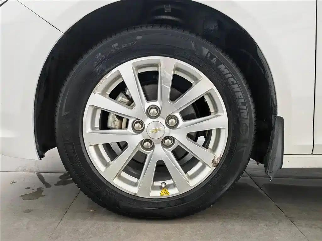 2013 Chevrolet Malibu 2.4L Automatic Luxury Edition — миниатюра 17