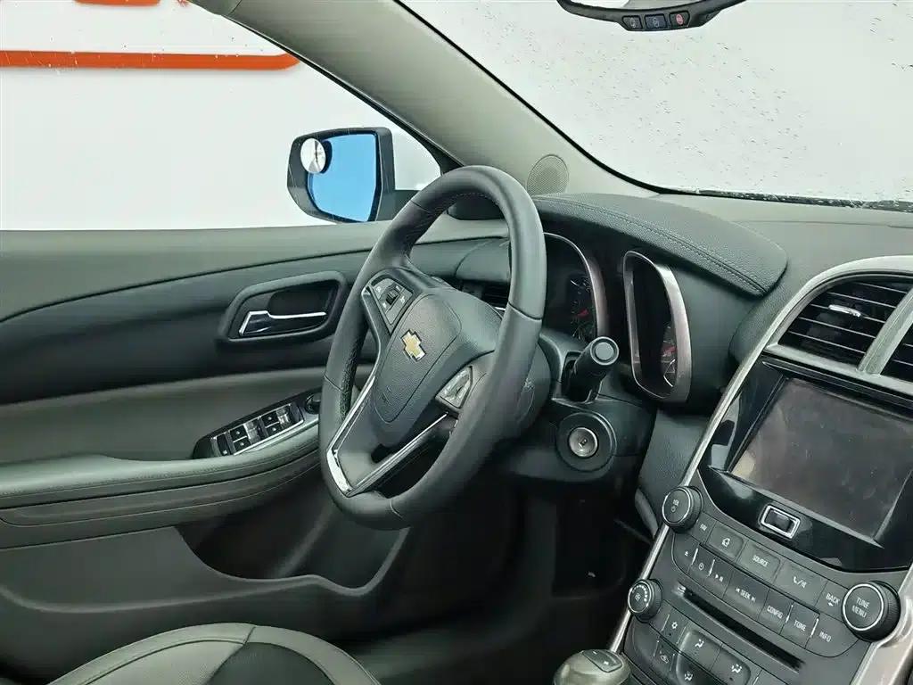 2013 Chevrolet Malibu 2.4L Automatic Luxury Edition — миниатюра 22