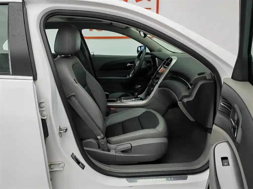 2013 Chevrolet Malibu 2.4L Automatic Luxury Edition — миниатюра 23