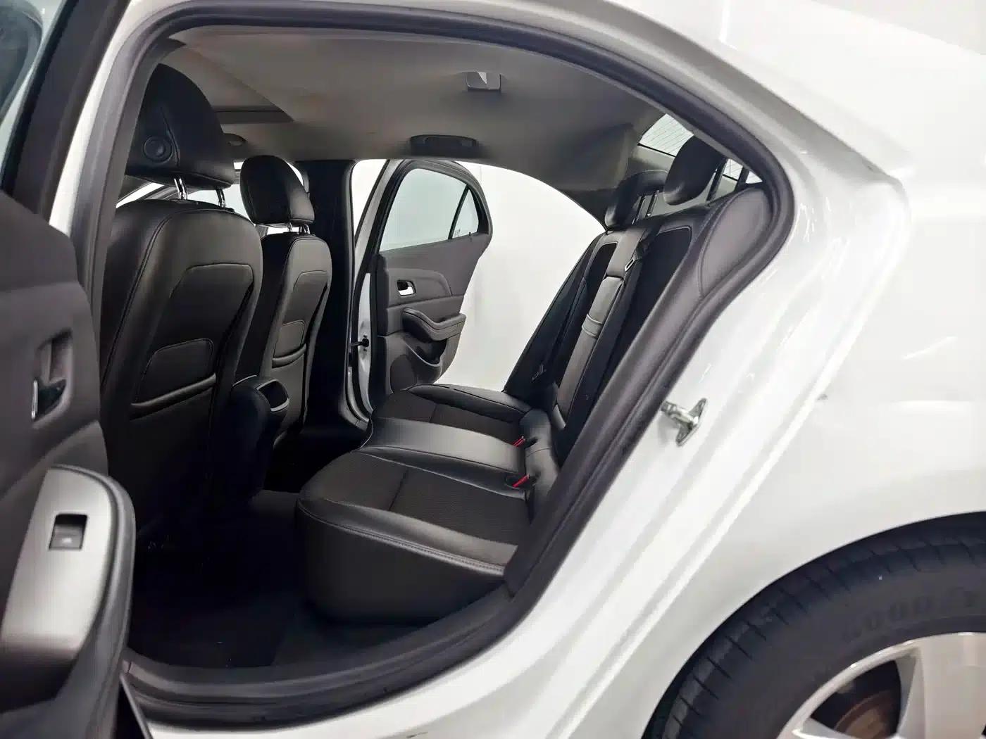 2013 Chevrolet Malibu 1.6T Automatic Comfort Edition — миниатюра 13