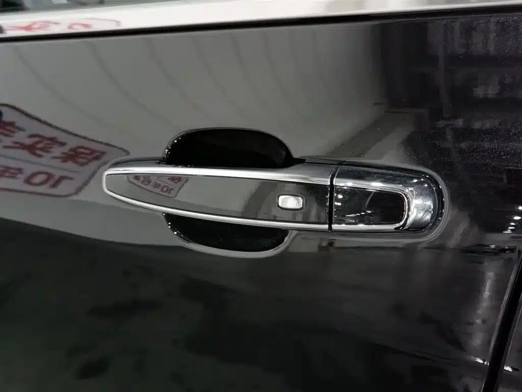 Equinox 2019 535T Automatic Premier Edition (China VI Emission Standard) — миниатюра 18