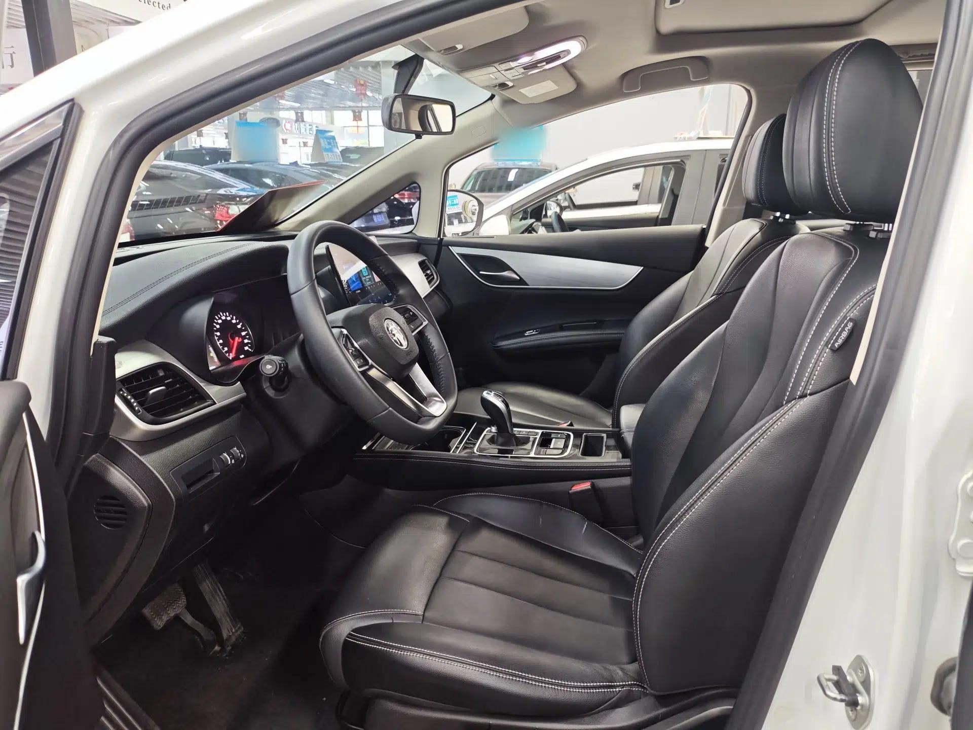 BYD Song MAX 2021 Upgraded Model 1.5T Automatic Luxury 6-Seater — миниатюра 11