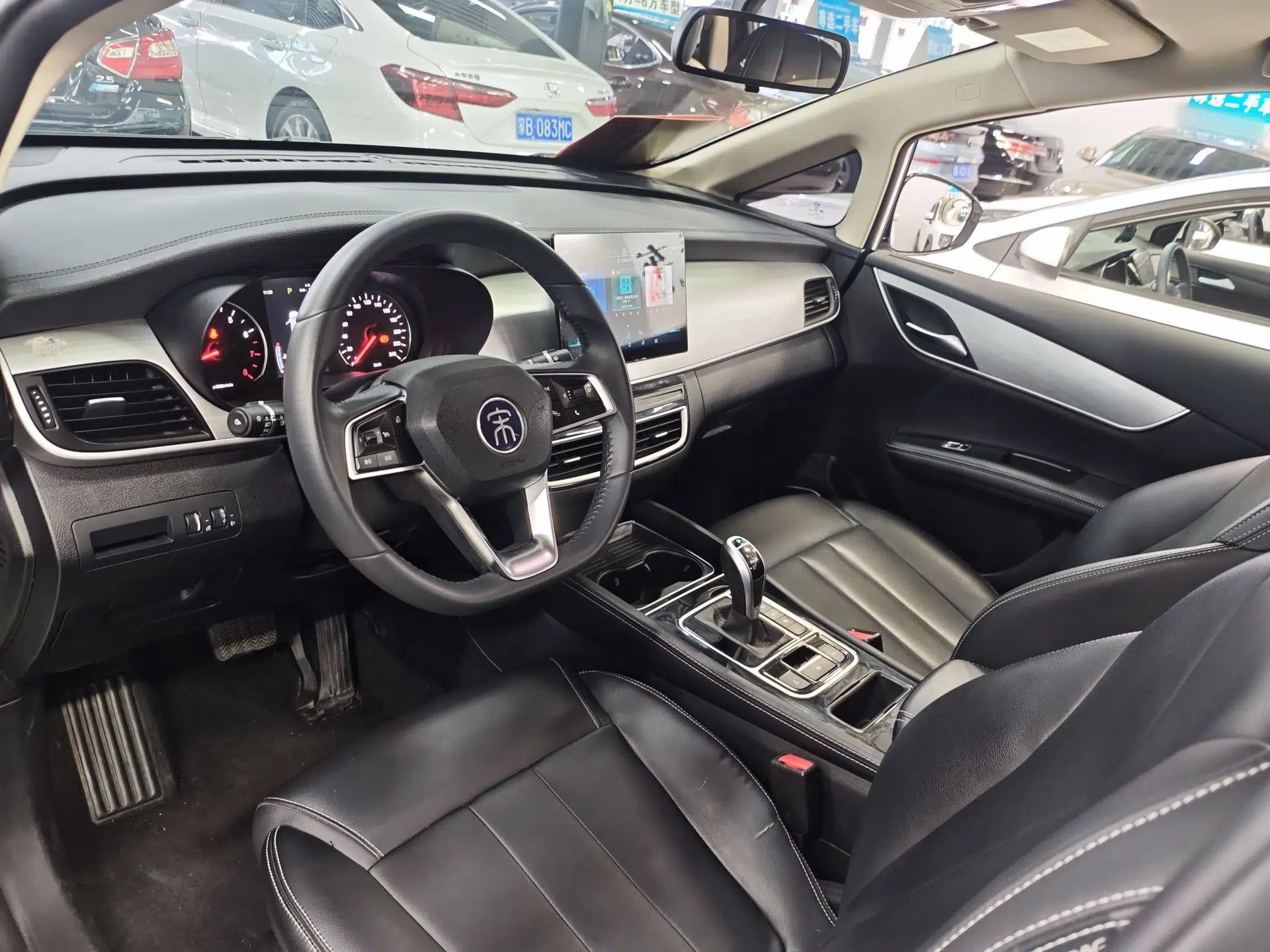 BYD Song MAX 2021 Upgraded Model 1.5T Automatic Luxury 6-Seater — миниатюра 12