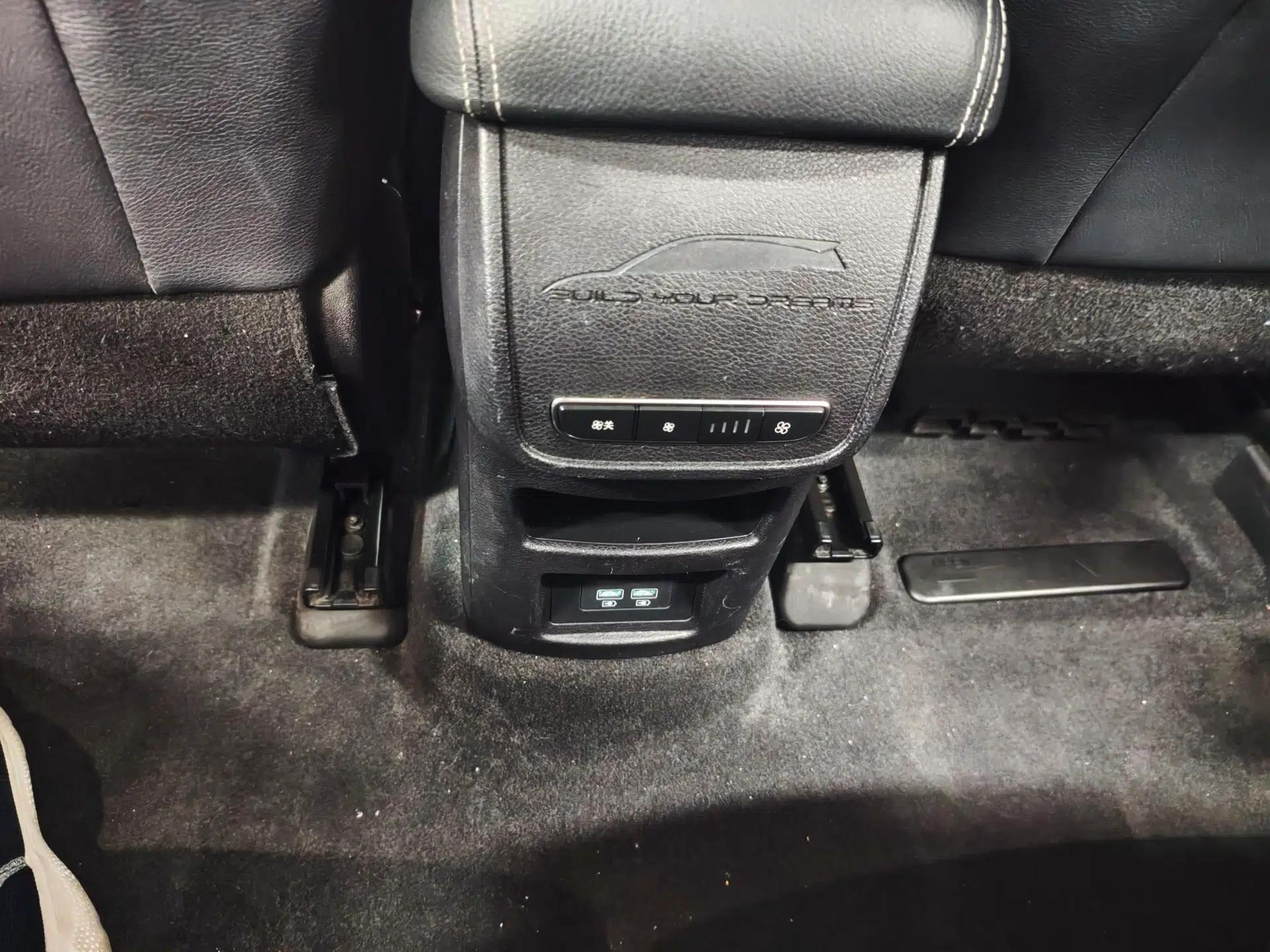 BYD Song MAX 2021 Upgraded Model 1.5T Automatic Luxury 6-Seater — миниатюра 17