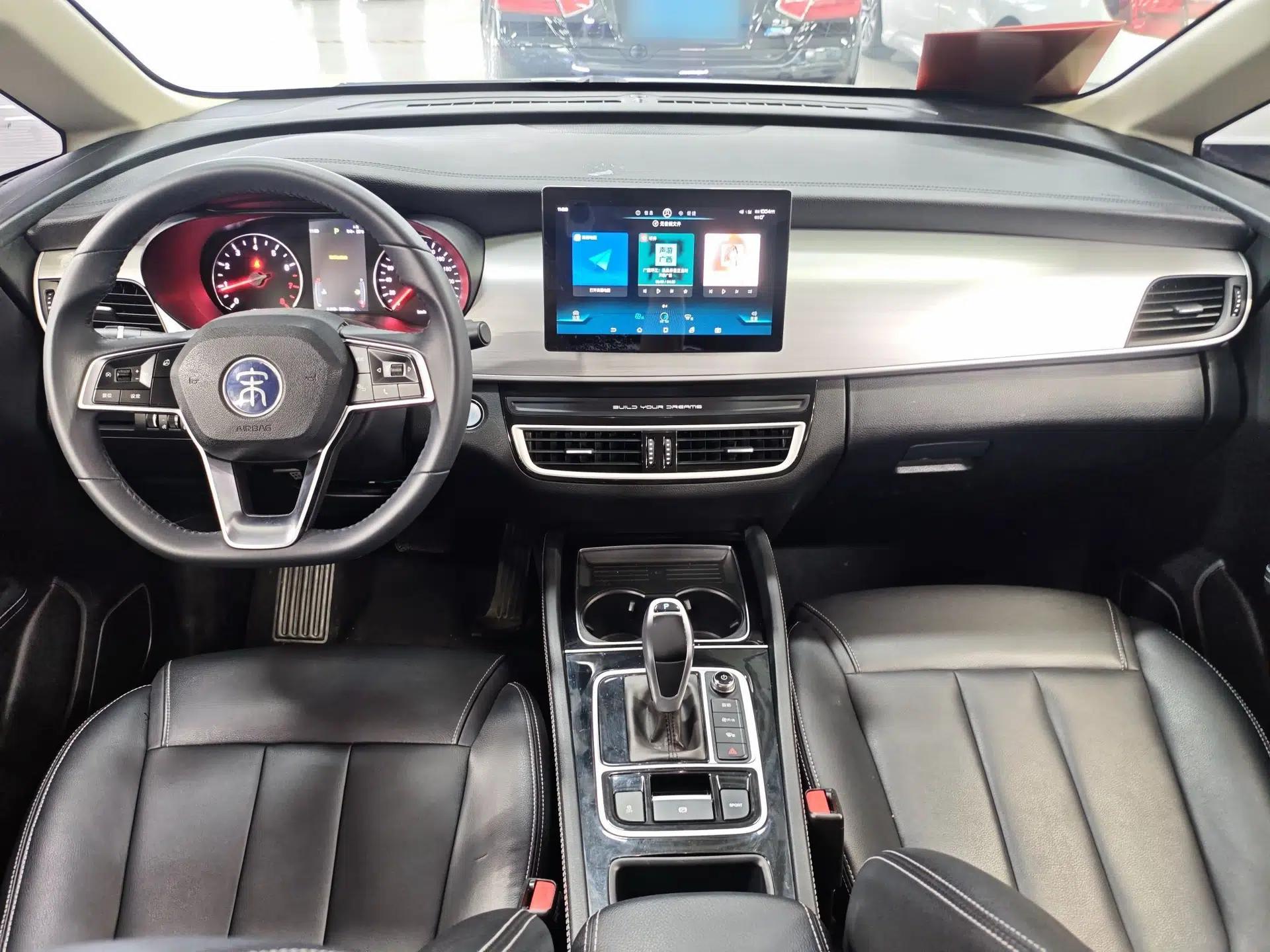 BYD Song MAX 2021 Upgraded Model 1.5T Automatic Luxury 6-Seater — миниатюра 10
