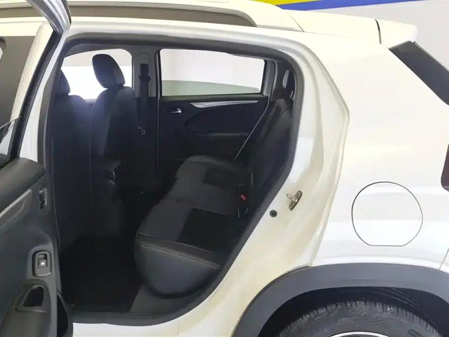 Citroën C3-XR 2015 1.6L Automatic Pioneer Edition — миниатюра 11