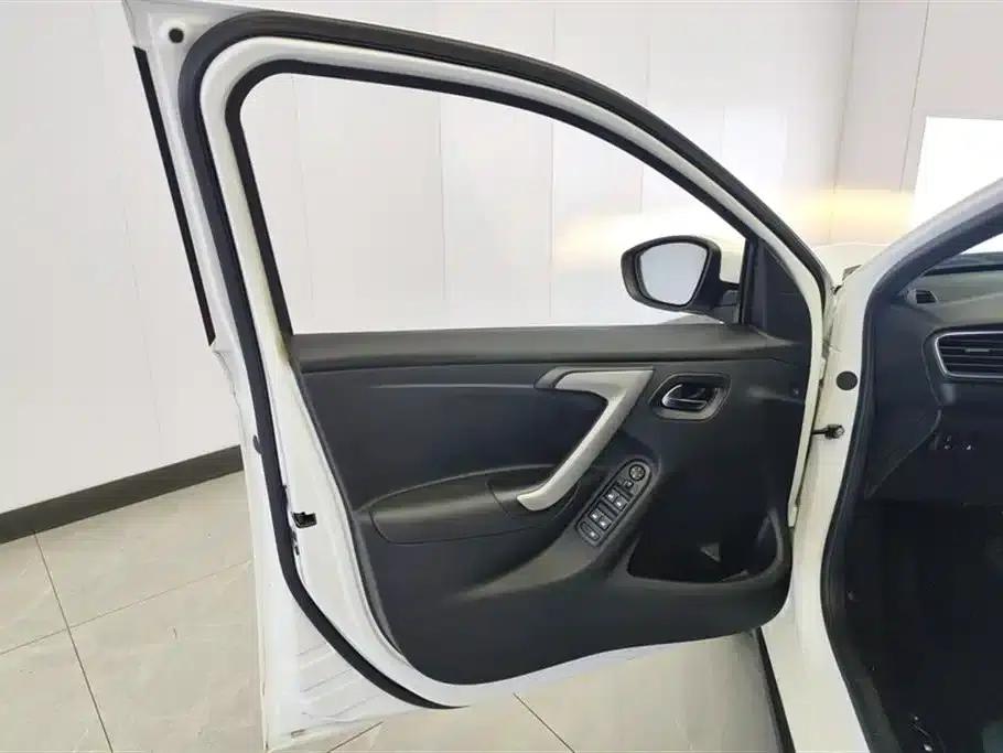 Citroën C3-XR 2015 1.6L Automatic Pioneer Edition — миниатюра 7