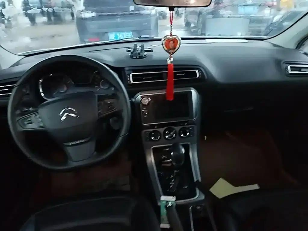 Citroën C4 2016 1.6L Automatic Luxury — миниатюра 10
