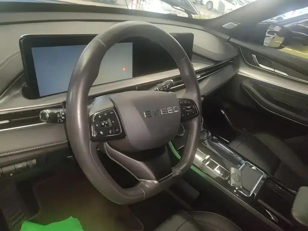 2022 Exeed Chasing the Wind Versailles Edition 1.6T DCT Rising Wind Edition — миниатюра 11