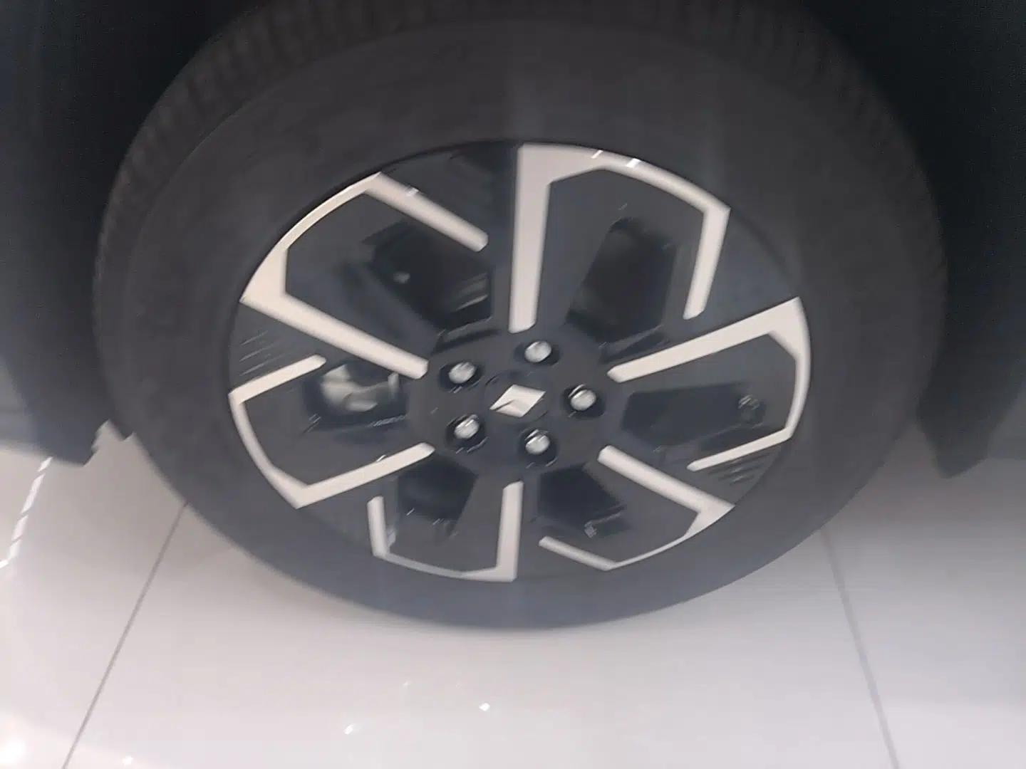 Baojun Yunhai 2026 Model 500km Pure Electric Standard Edition — миниатюра 10