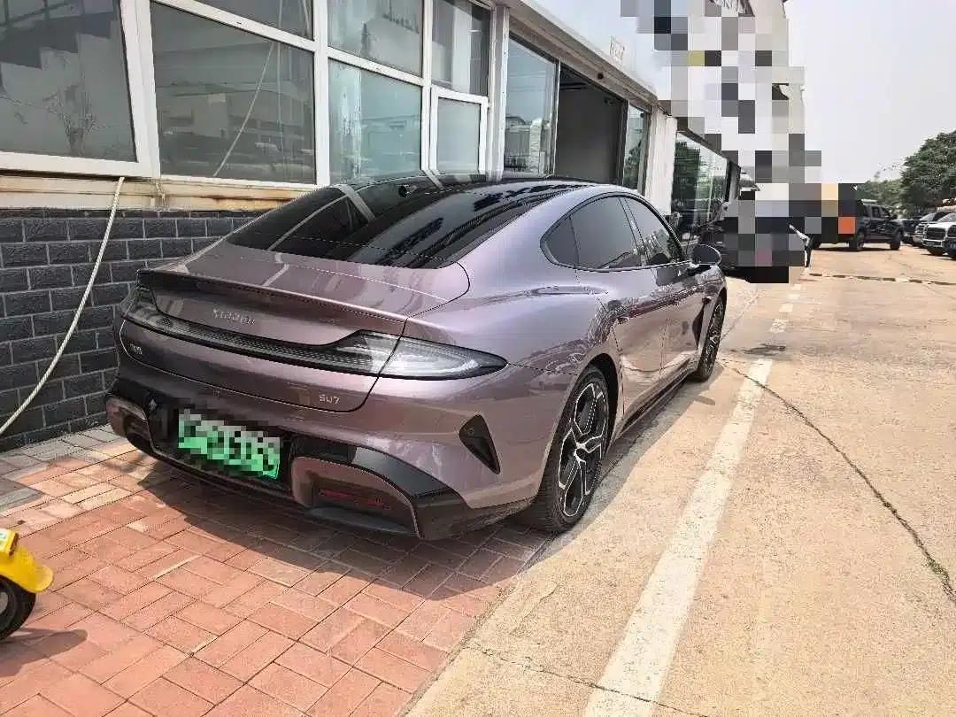 Xiaomi SU7 2024 Rear-Wheel Drive Long-Range Smart Driving Edition — миниатюра 2