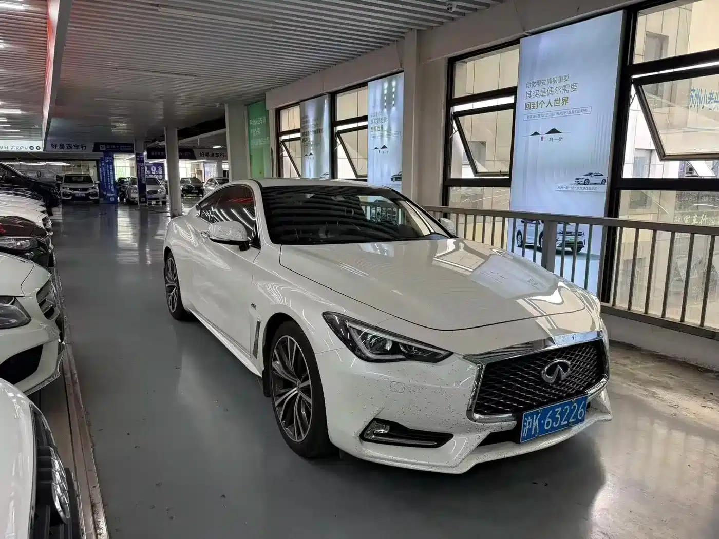 Infiniti Q60 2017 2.0T Luxury Edition — миниатюра 3