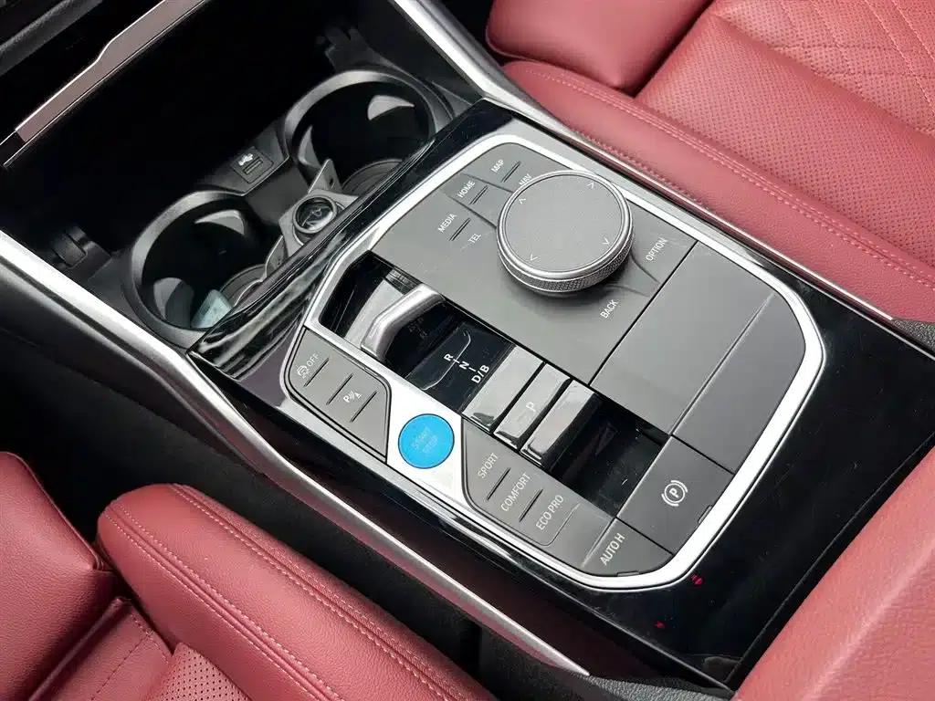 BMW i3 2024 eDrive 35L — миниатюра 10