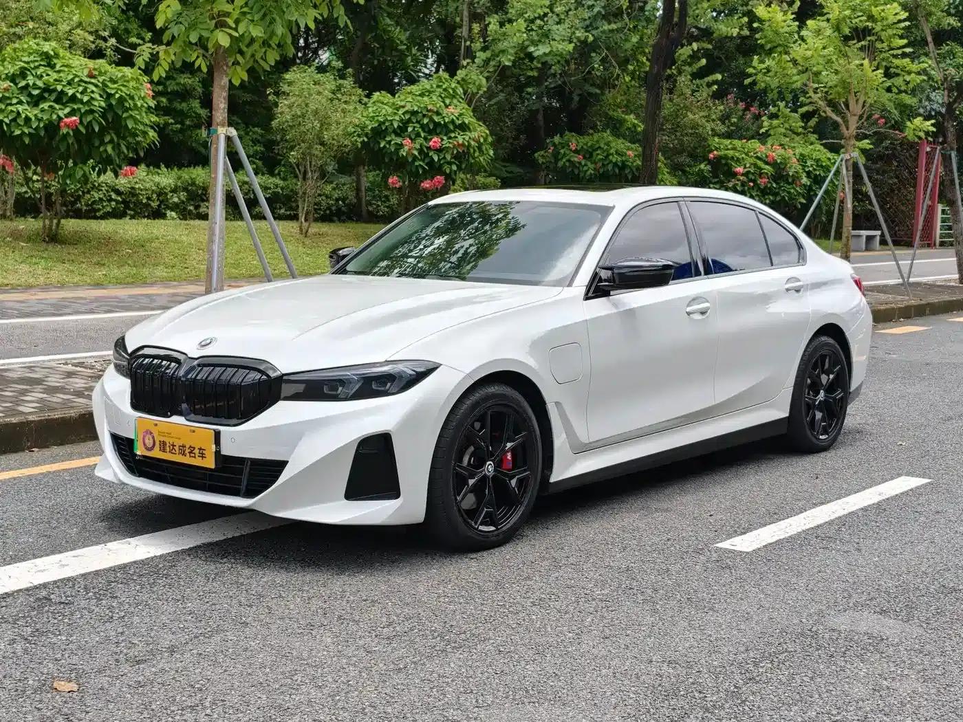 BMW i3 2024 eDrive 35L — миниатюра 1