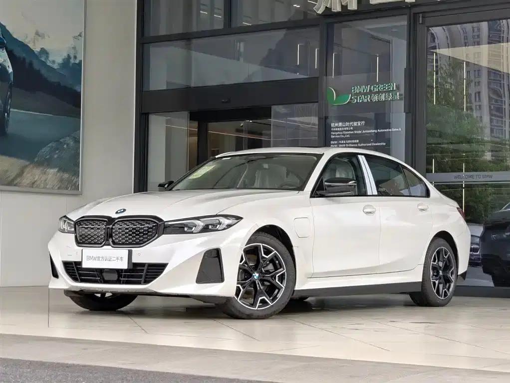 BMW i3 2026 eDrive 40 L Shadow Edition — миниатюра 1