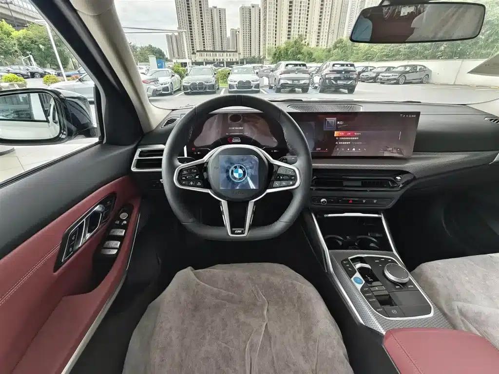 BMW i3 2026 eDrive 40 L Shadow Edition — миниатюра 13