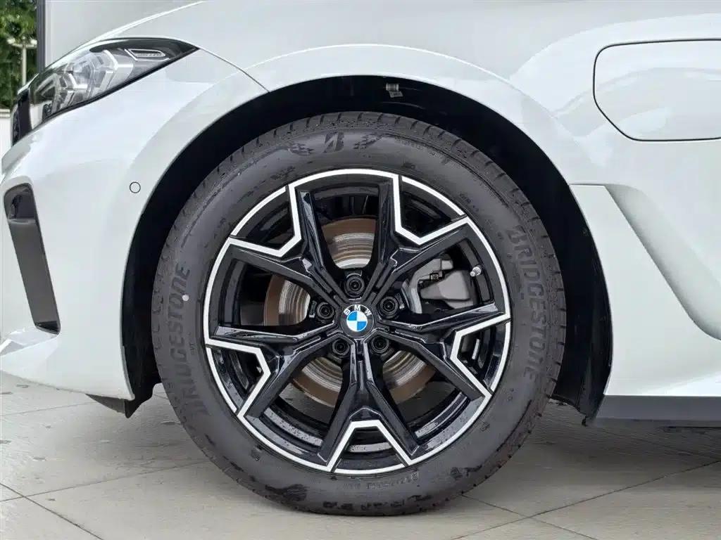 BMW i3 2026 eDrive 40 L Shadow Edition — миниатюра 15