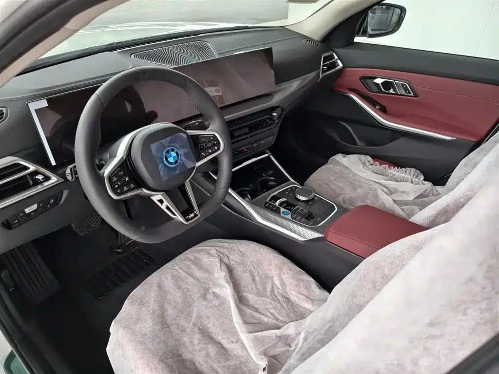 BMW i3 2026 eDrive 40 L Shadow Edition — миниатюра 6