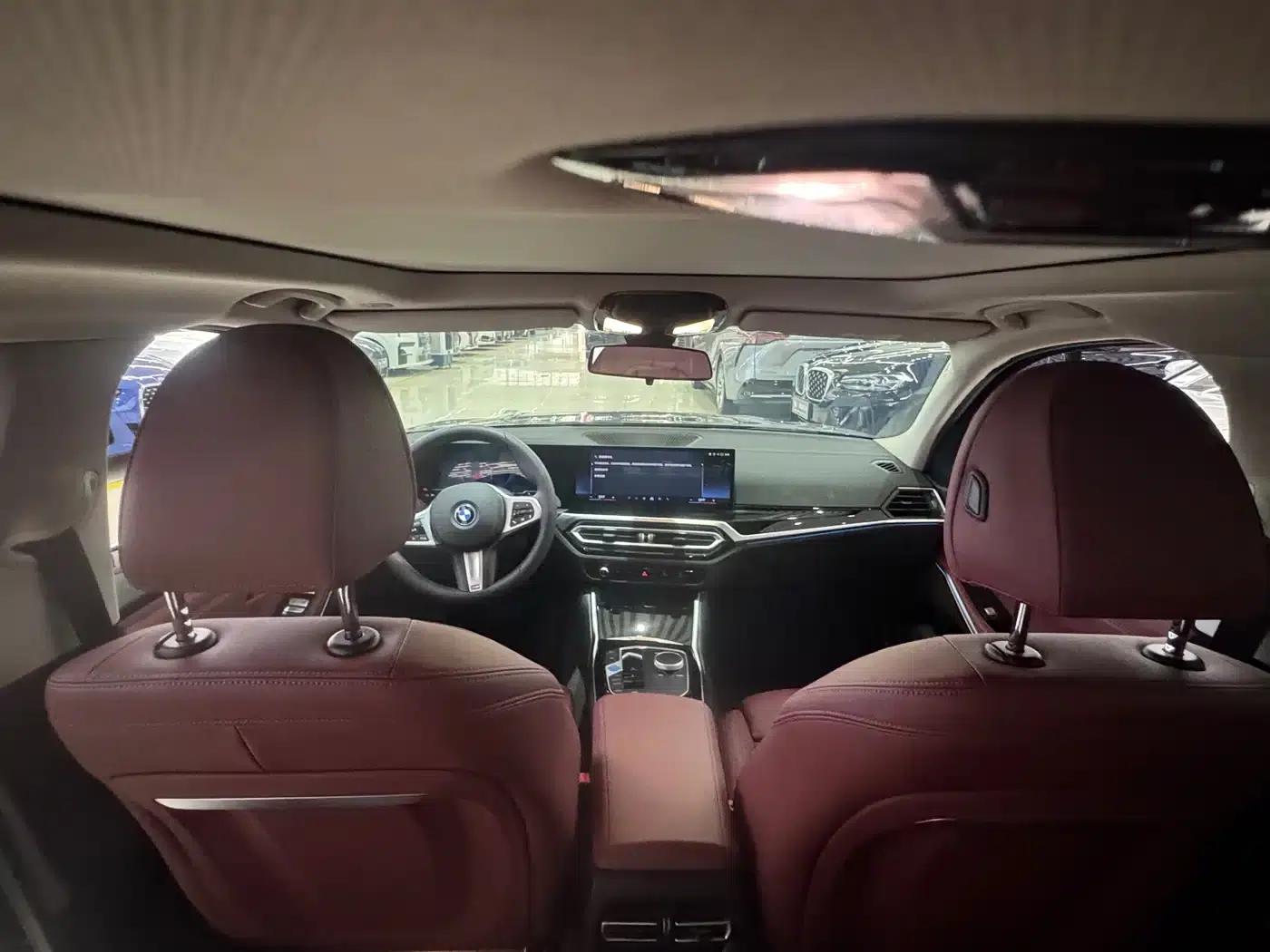 BMW i3 2024 eDrive 35L — миниатюра 7