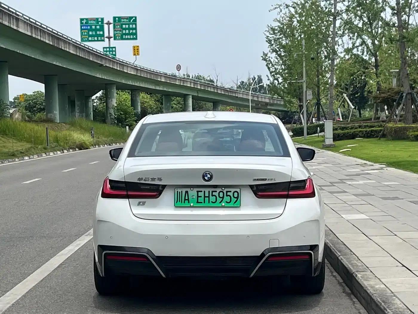 BMW i3 2022 eDrive 35L — миниатюра 16
