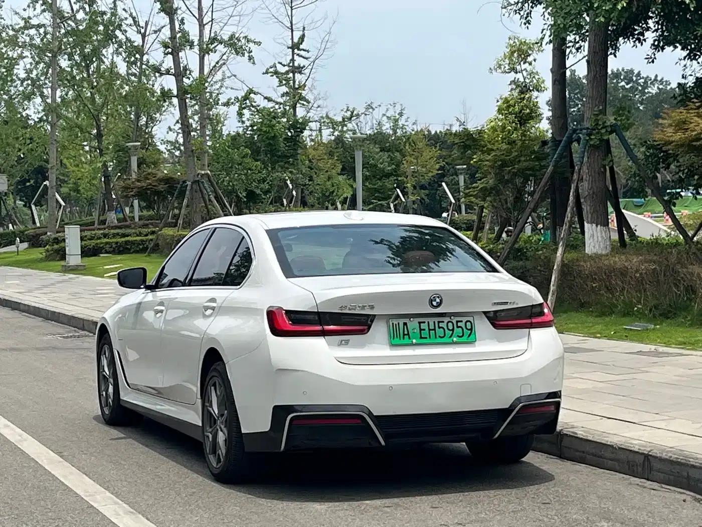 BMW i3 2022 eDrive 35L — миниатюра 17