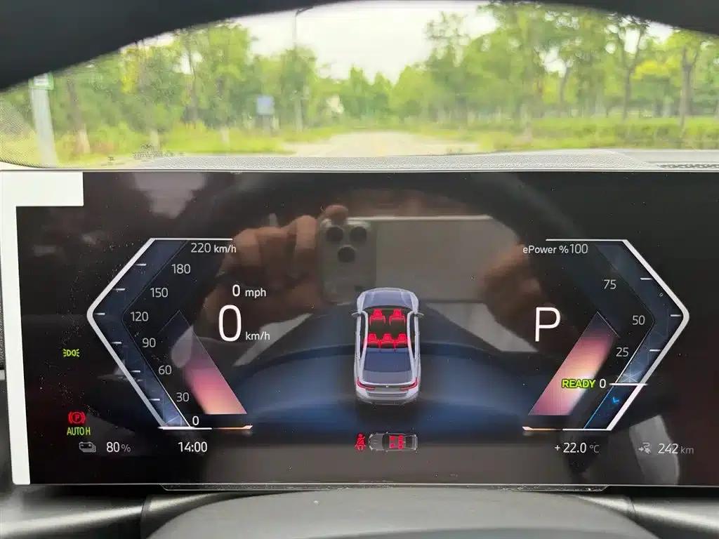 BMW i3 2024 eDrive 35L — миниатюра 13