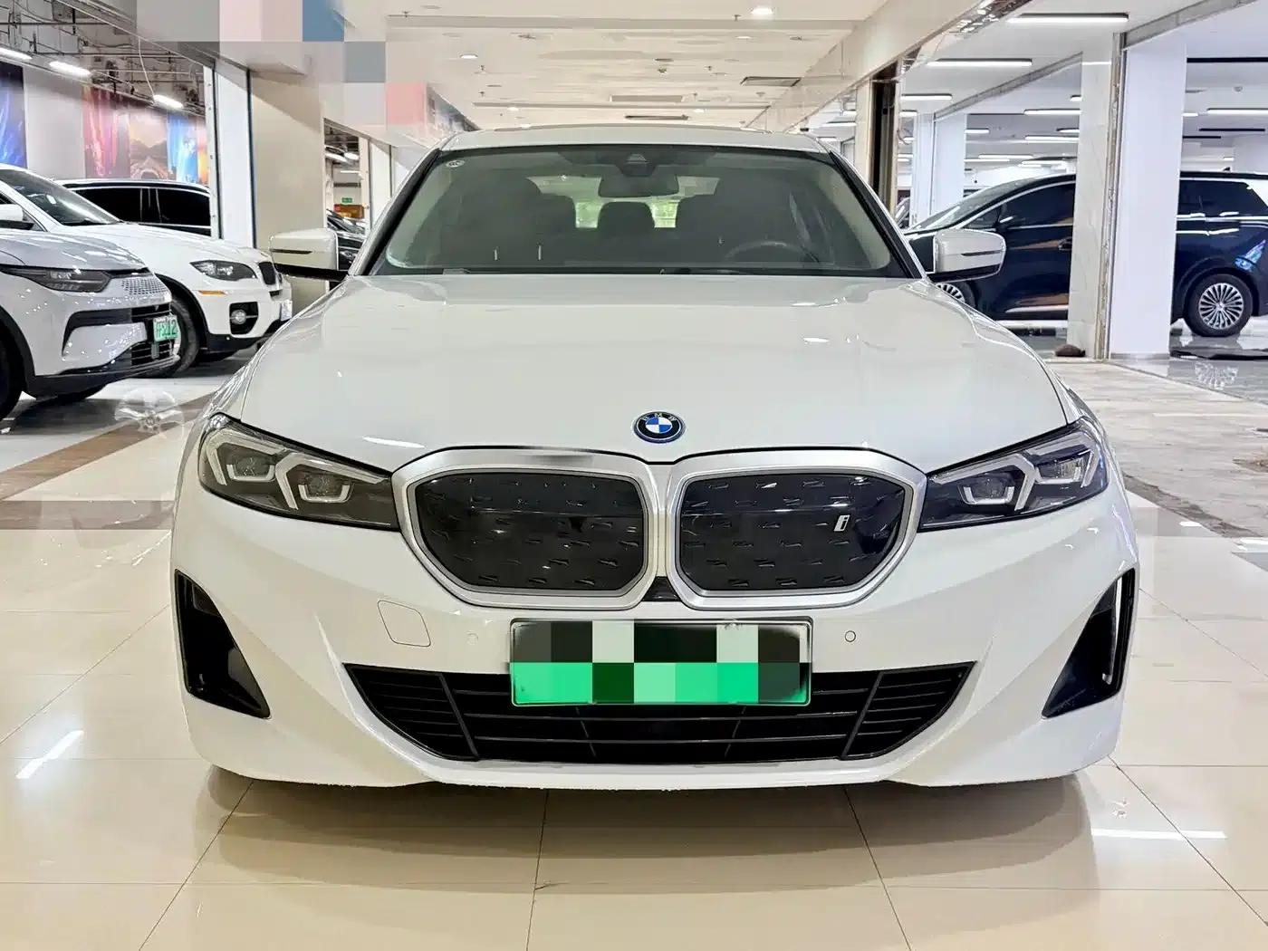 BMW i3 2024 eDrive 35L — миниатюра 2