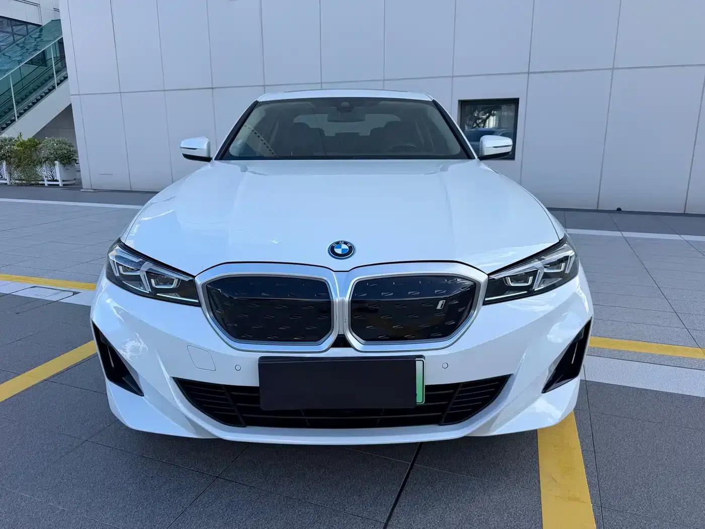 BMW i3 2022 eDrive 35L — миниатюра 2