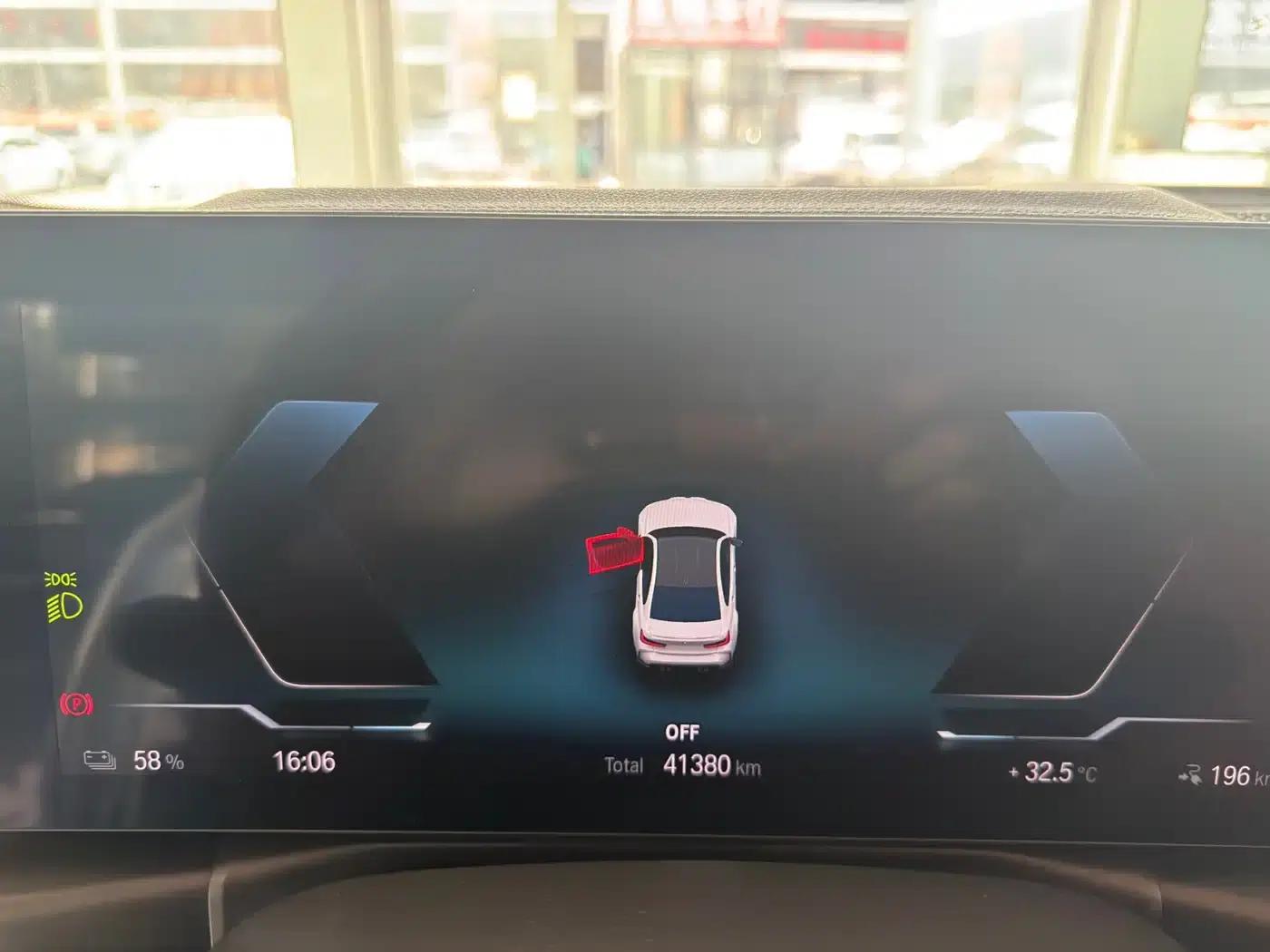 BMW i3 2022 eDrive 35L — миниатюра 22