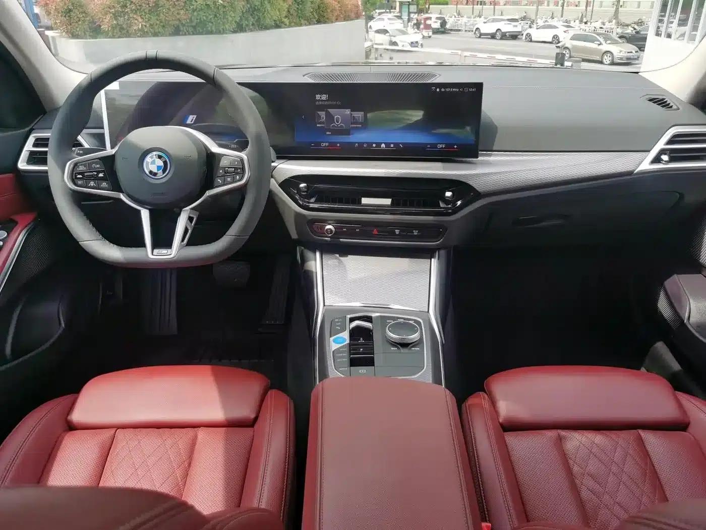 BMW i3 2025 eDrive 40 L Shadow Edition — миниатюра 17