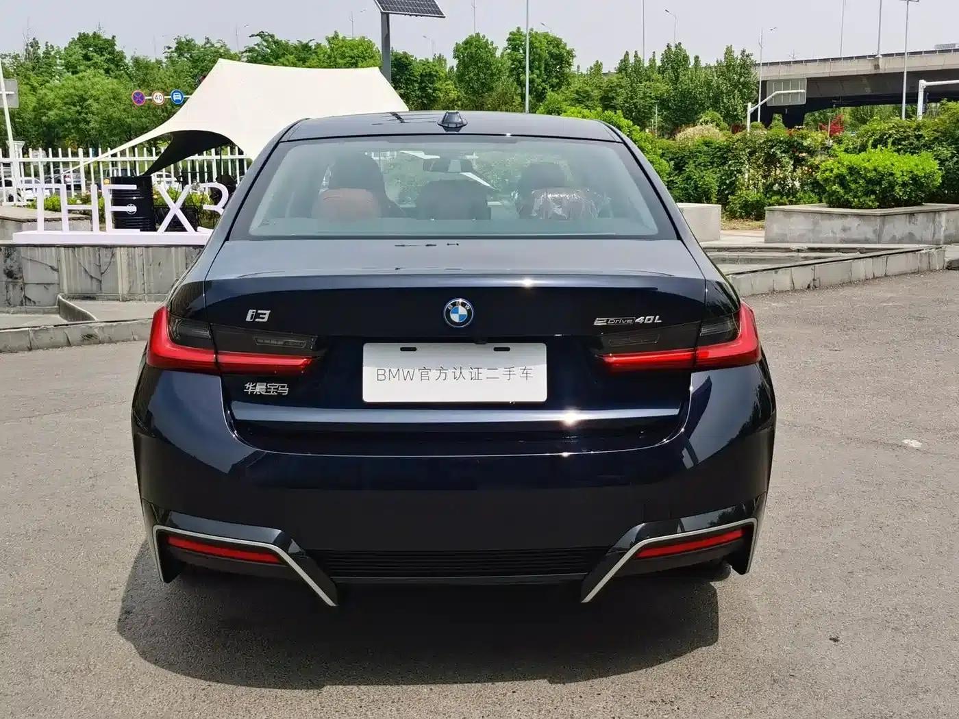 BMW i3 2025 eDrive 40 L Shadow Edition — миниатюра 6