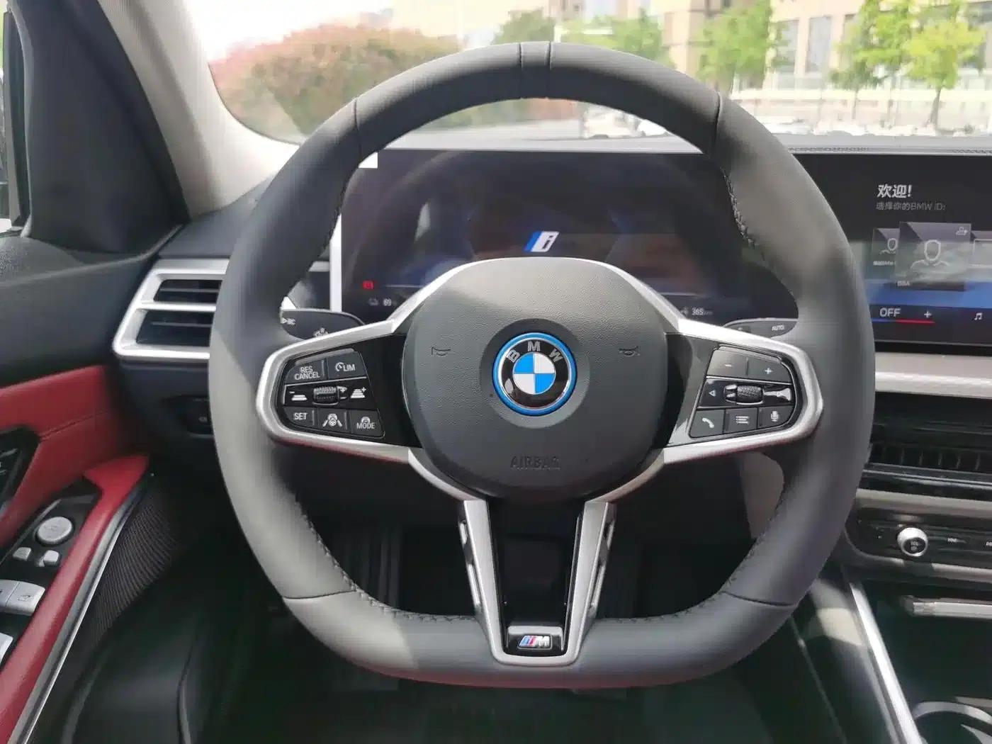 BMW i3 2025 eDrive 40 L Shadow Edition — миниатюра 10