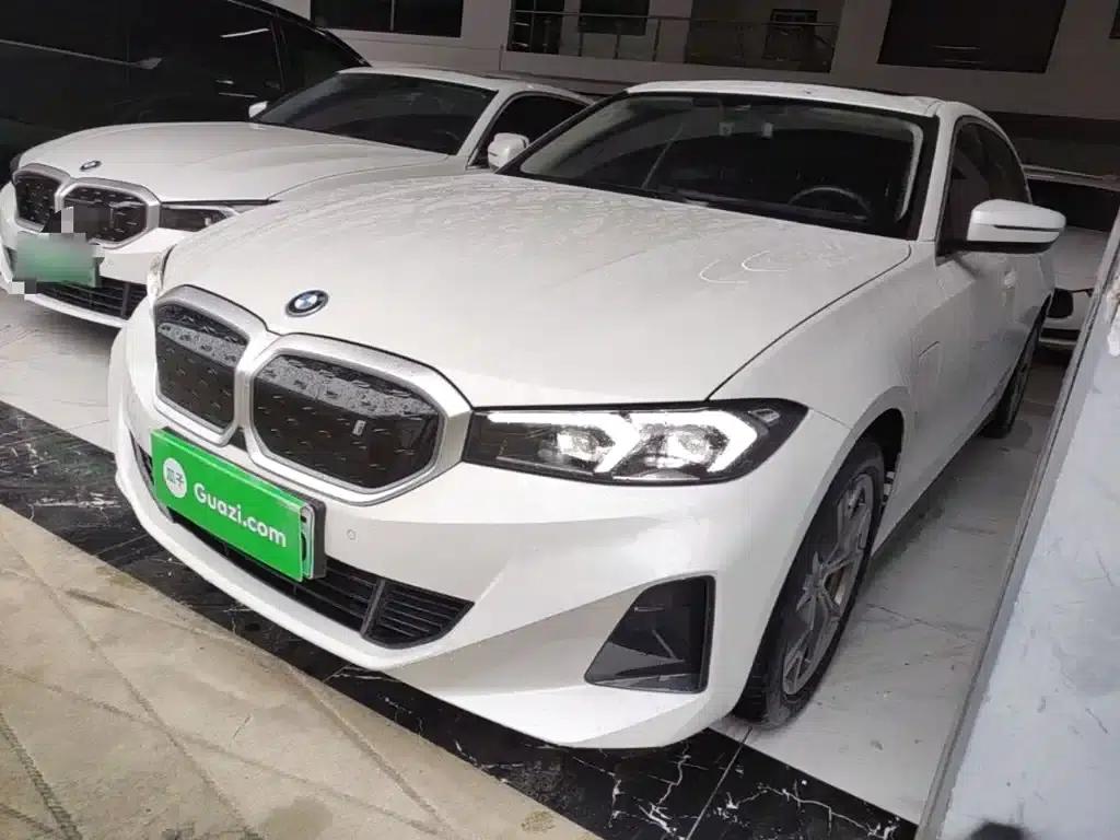 BMW i3 2022 eDrive 35L — миниатюра 2