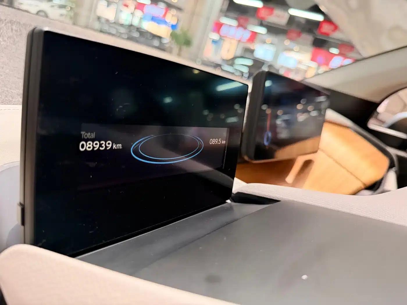 2014 BMW i3 Imported Model, Range Extender — миниатюра 17