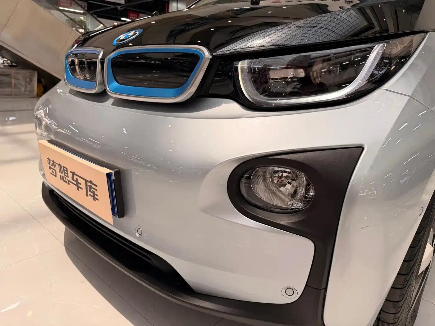2014 BMW i3 Imported Model, Range Extender — миниатюра 9
