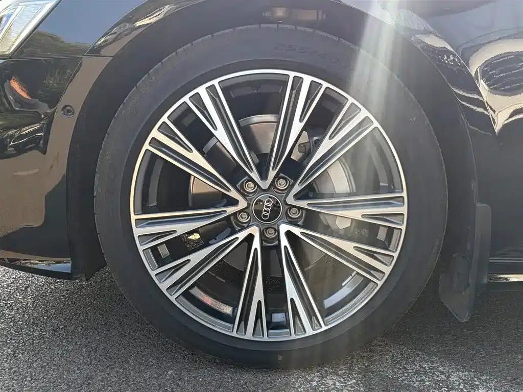 Audi A6L 2025 45 TFSI Premium Dynamic Edition — миниатюра 12