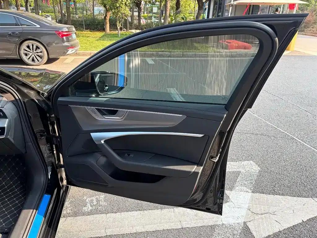 Audi A6L 2025 45 TFSI Premium Dynamic Edition — миниатюра 26