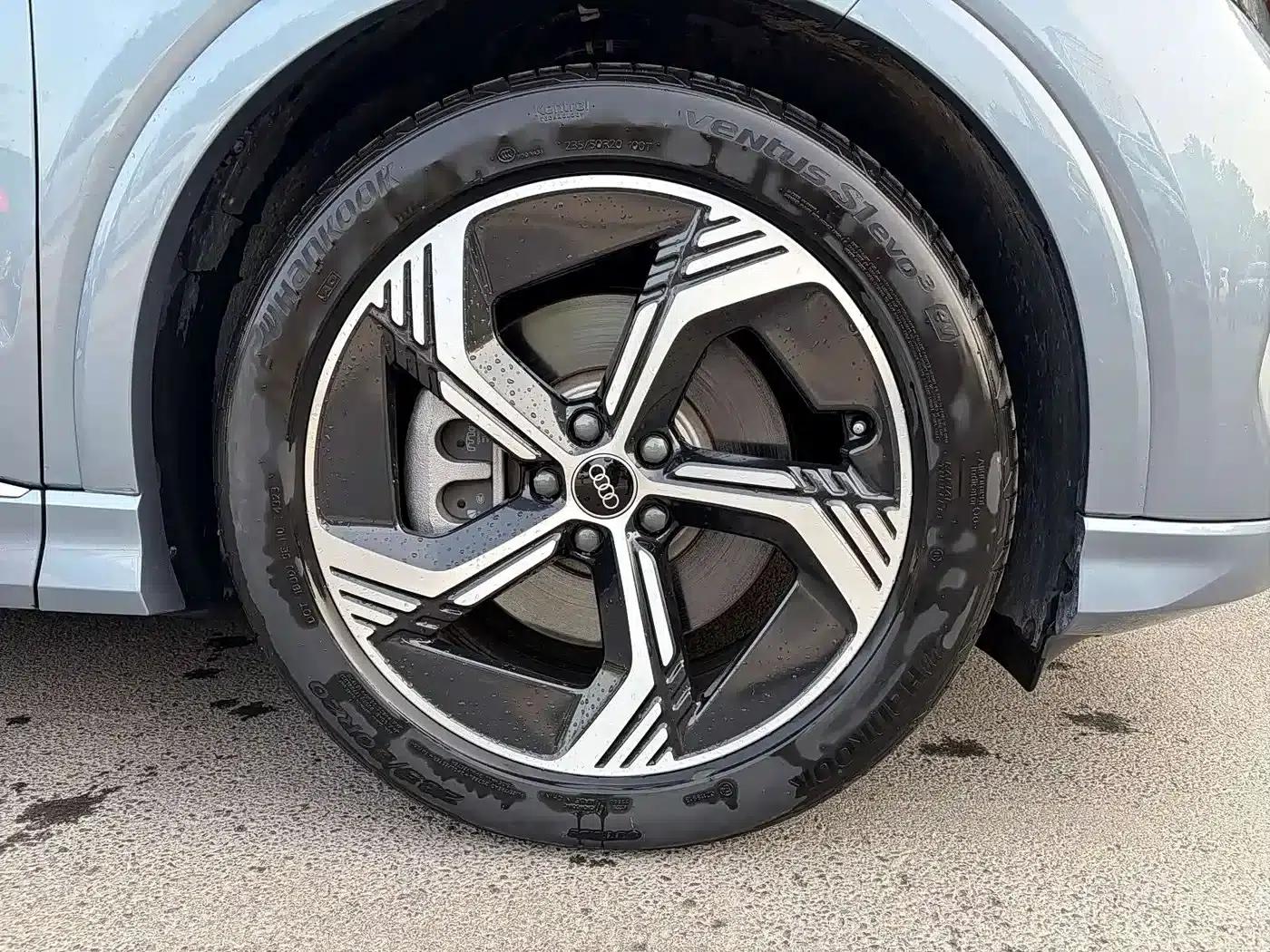 Audi Q4 e-tron 2024 Model 40 e-tron Trailblazer — миниатюра 12