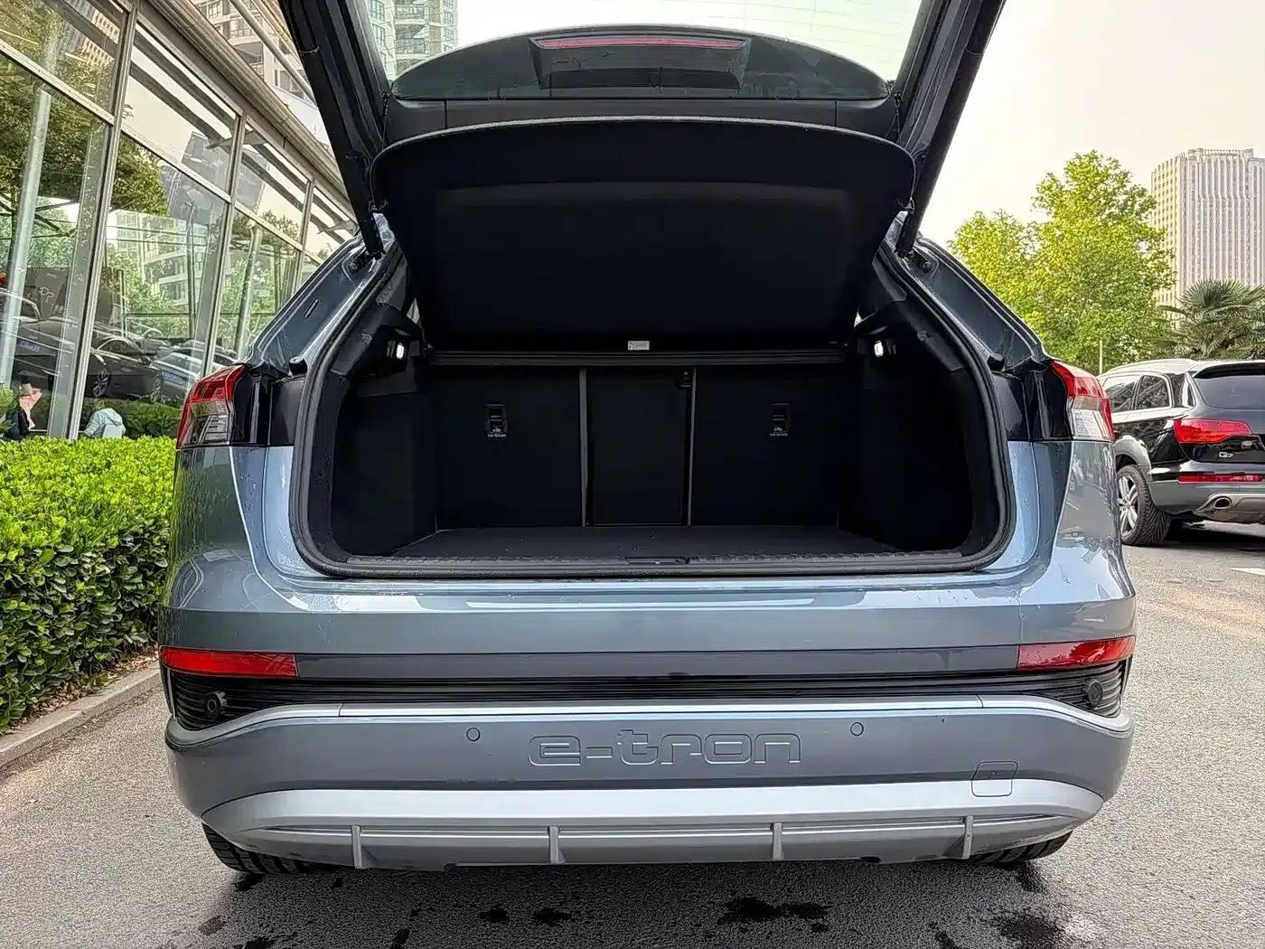 Audi Q4 e-tron 2024 Model 40 e-tron Trailblazer — миниатюра 6