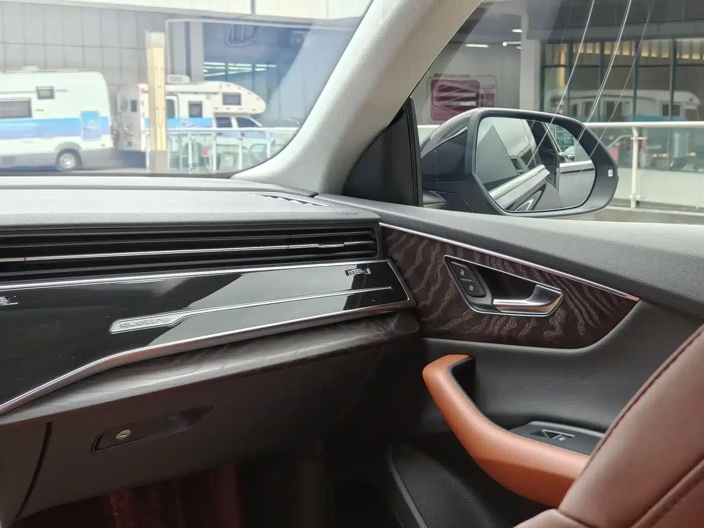 Audi Q8 2022 55 TFSI Luxury Dynamic — миниатюра 12