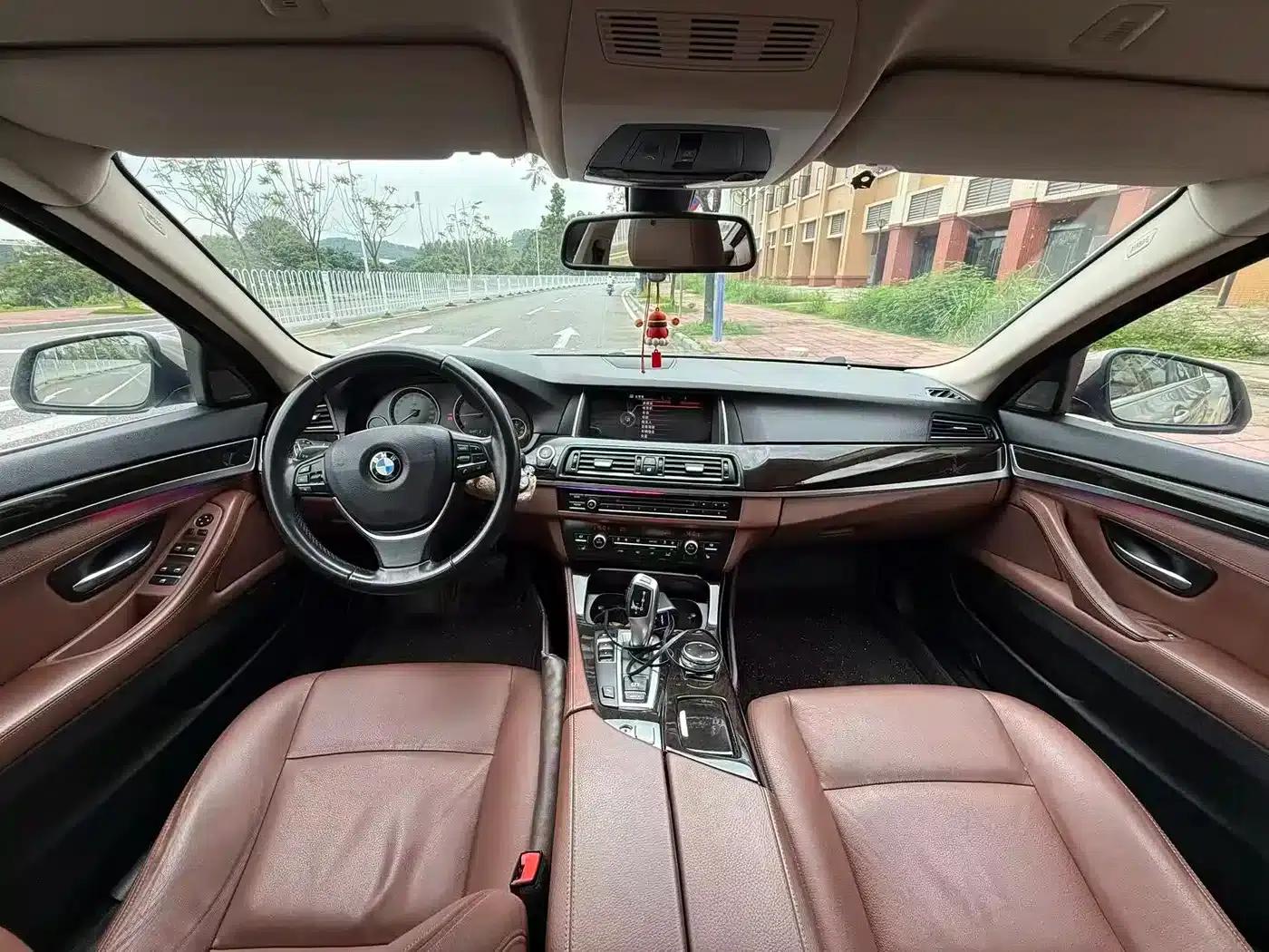 2014 BMW 5 Series 528Li Leading Edition — миниатюра 6