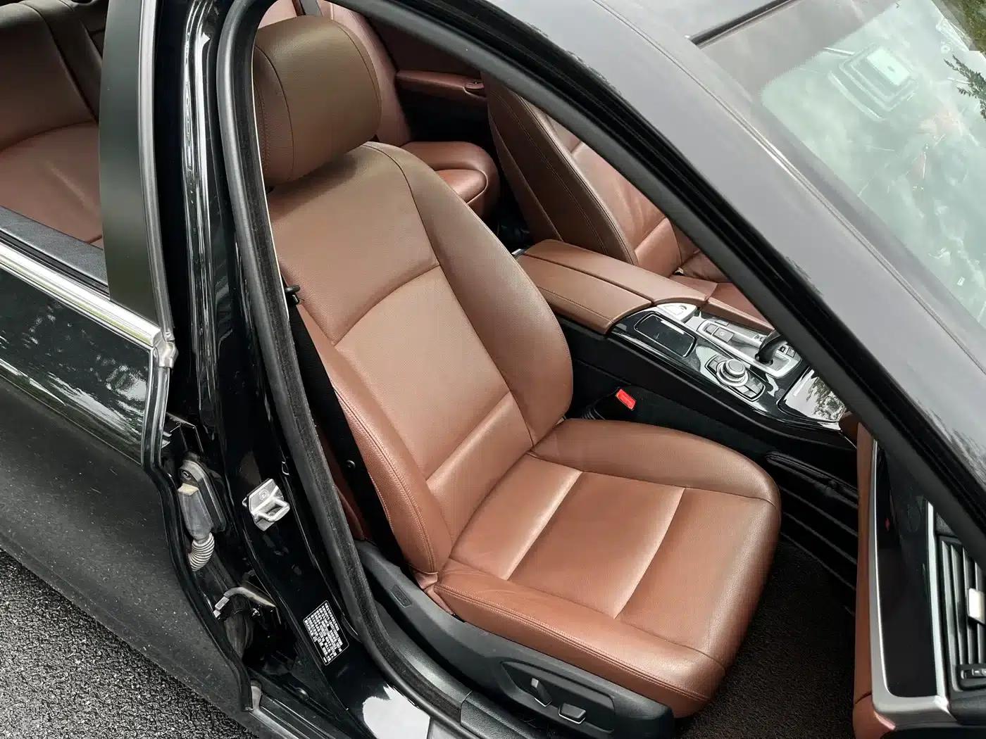 BMW 5 Series 2017 520Li Elegant Edition — миниатюра 18