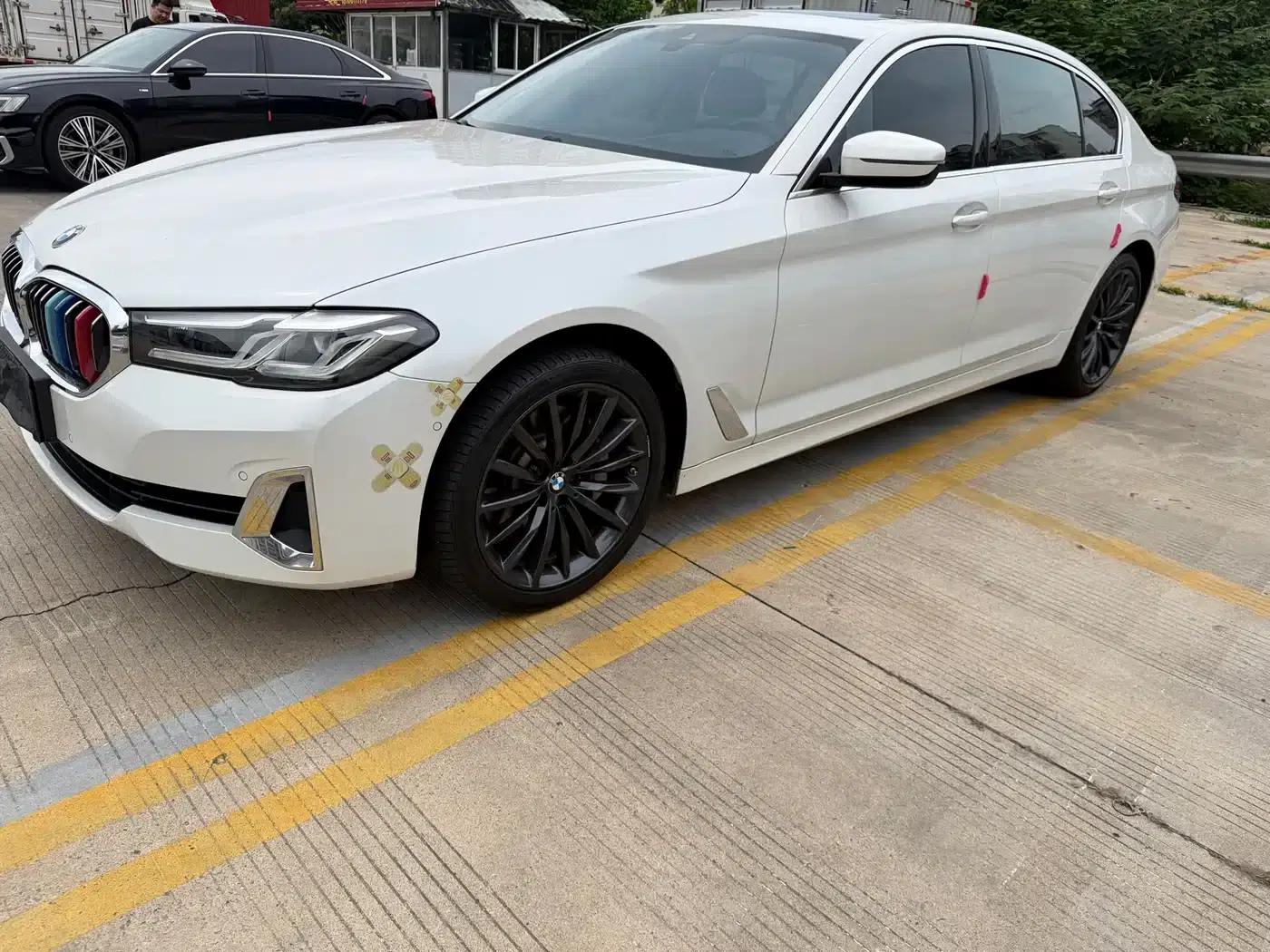 2021 BMW 5 Series 530Li xDrive Luxury Package — миниатюра 1