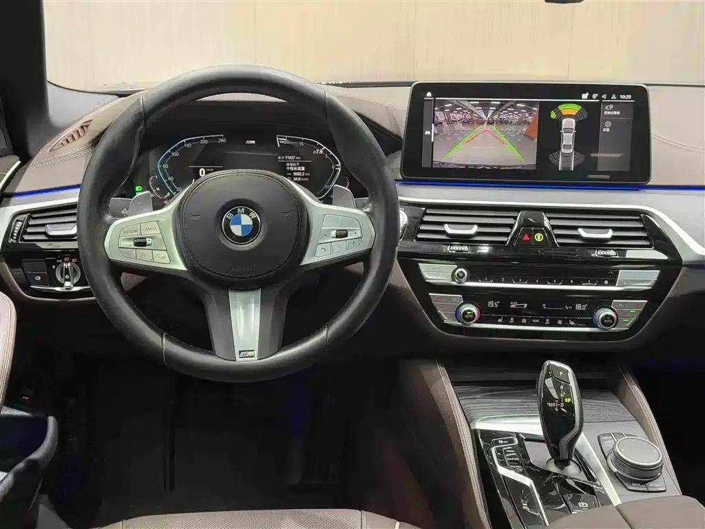 2023 BMW 5 Series 530Li Leading Edition M Sport Package — миниатюра 13