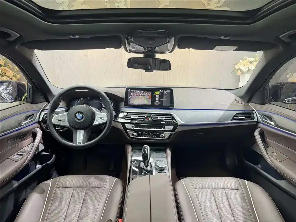 2023 BMW 5 Series 530Li Leading Edition M Sport Package — миниатюра 6