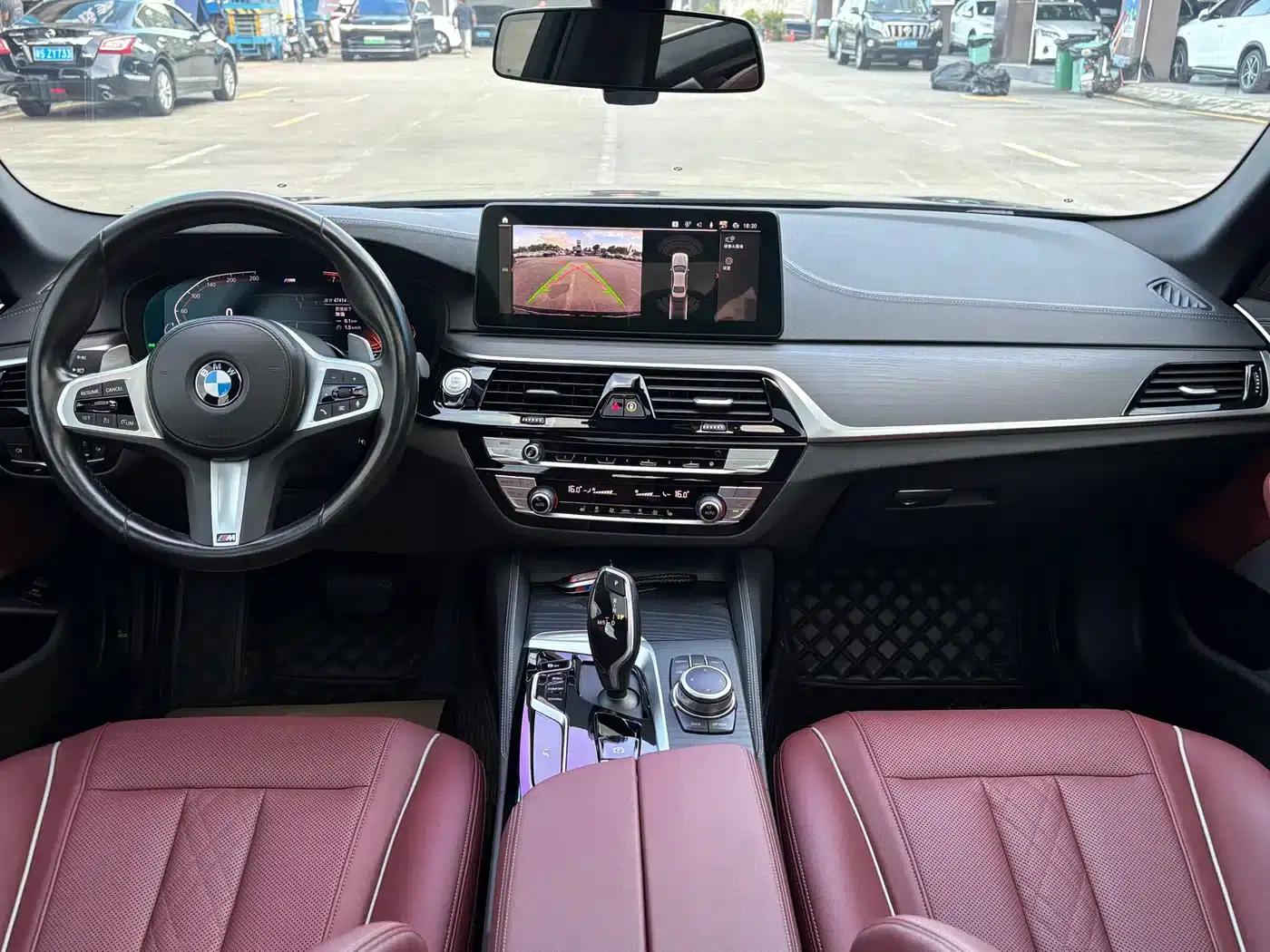 2022 BMW 5 Series 530Li Leading Edition M Sport Package — миниатюра 8