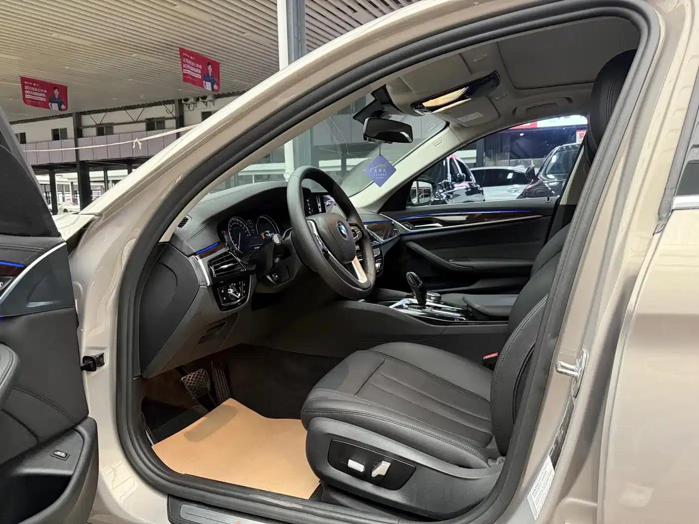 2018 BMW 5 Series 525Li Luxury Package — миниатюра 6