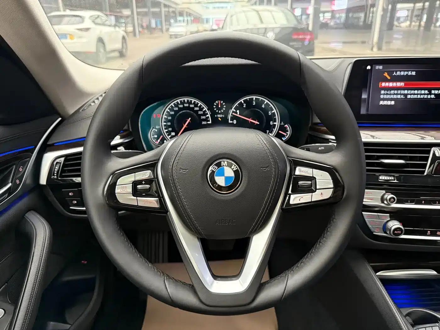2018 BMW 5 Series 525Li Luxury Package — миниатюра 7