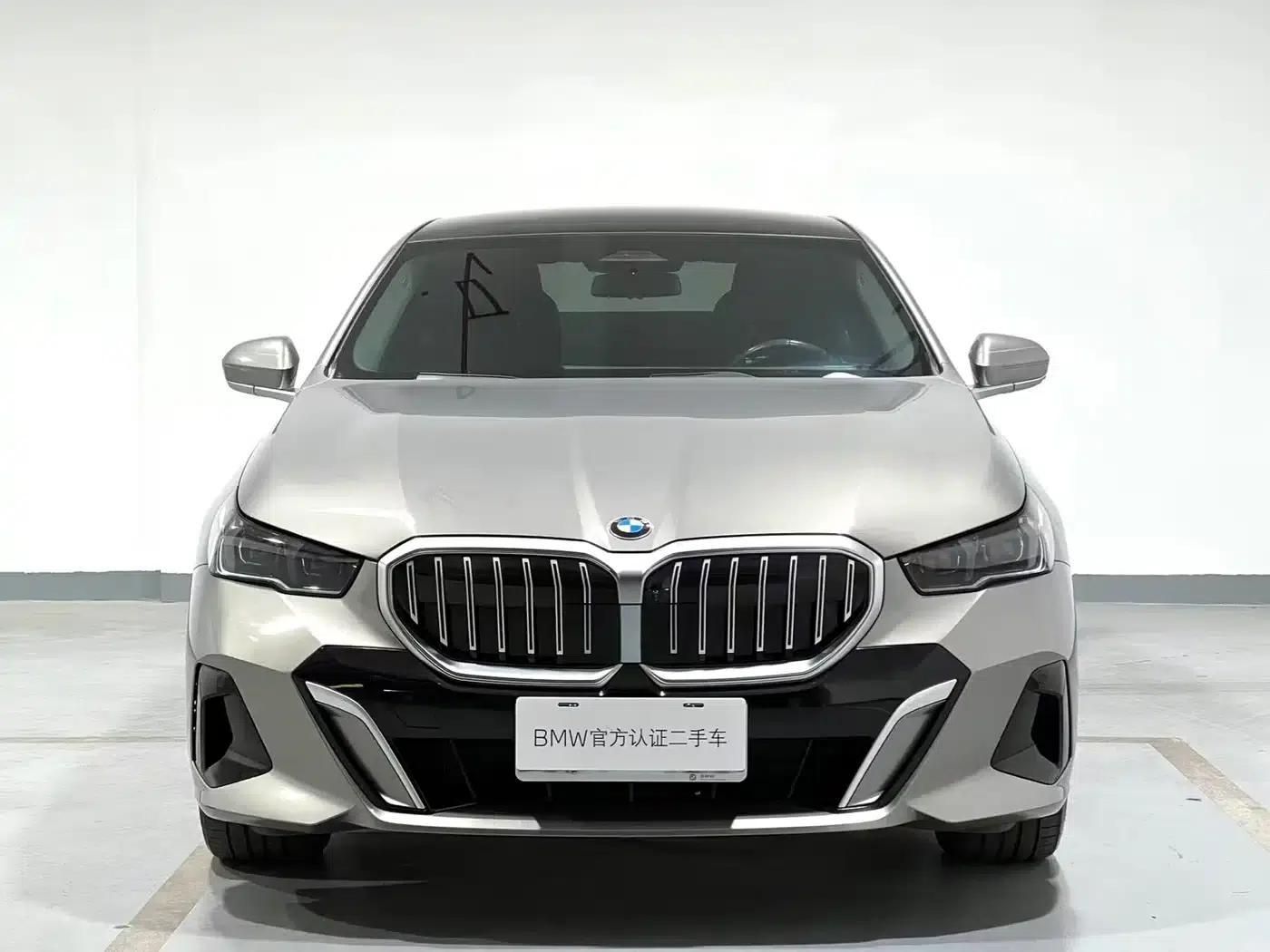 2024 BMW 5 Series 530Li Leading Edition M Sport Package — миниатюра 4